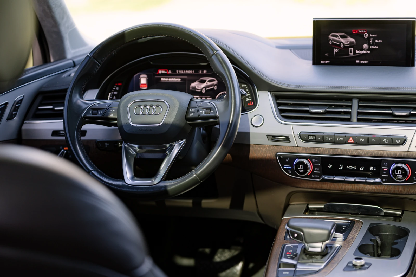 Audi Q7 Design Selection ! Technik S-Line quattro, снимка 9 - Автомобили и джипове - 54327305