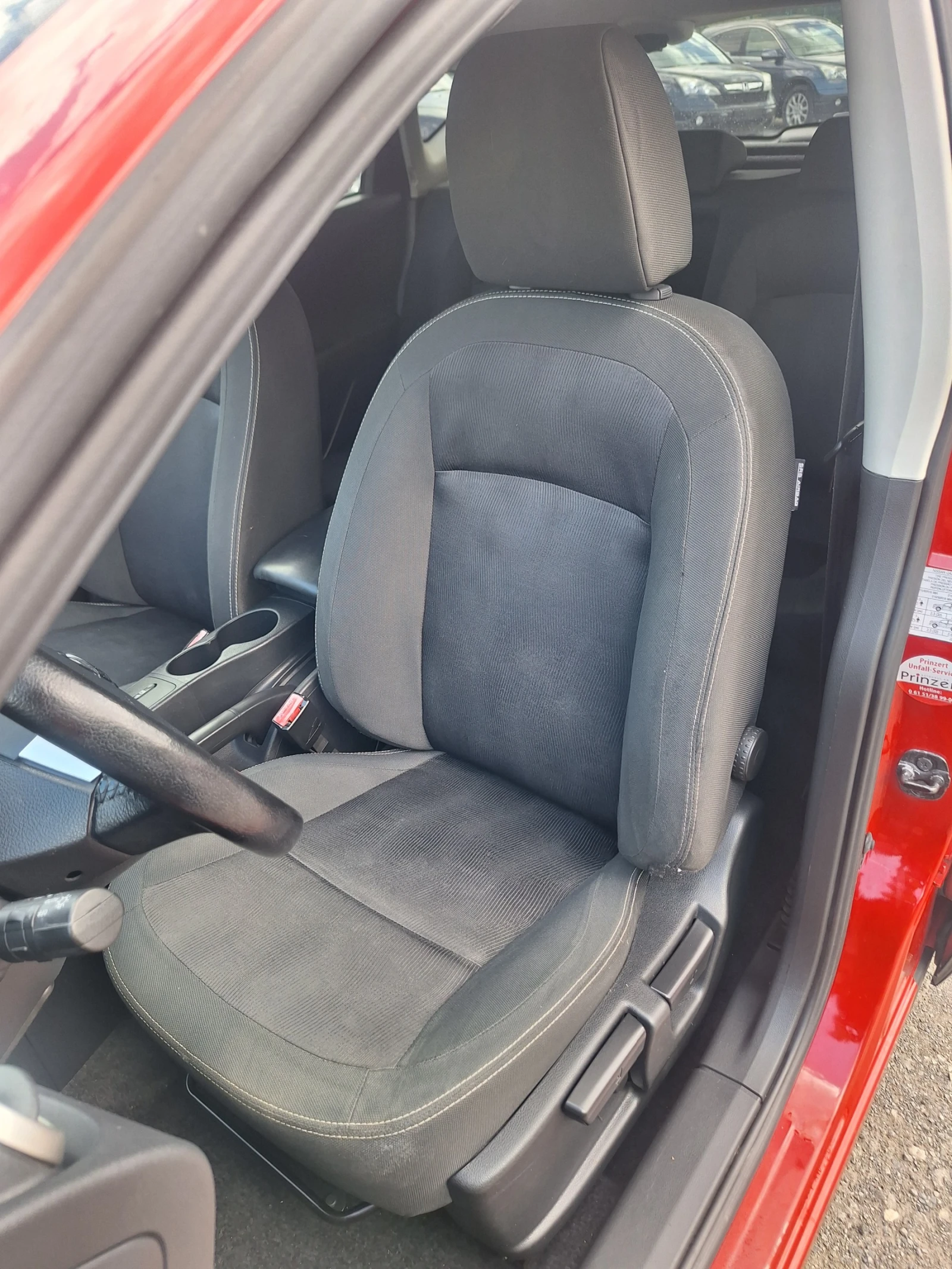 Nissan Qashqai 2.0i-4x4-NAVI-PANORAMA, снимка 11 - Автомобили и джипове - 54931246