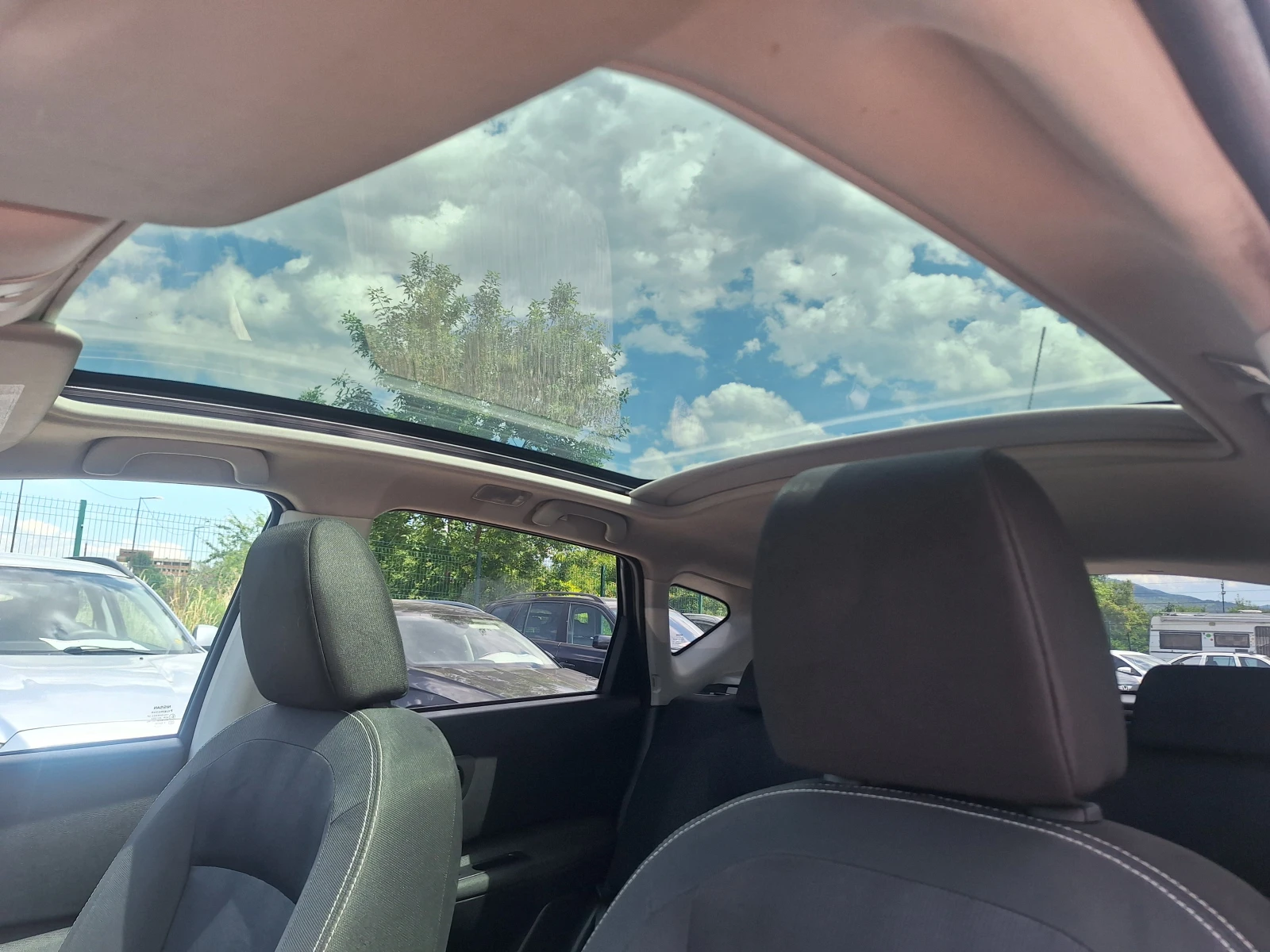 Nissan Qashqai 2.0i-4x4-NAVI-PANORAMA, снимка 15 - Автомобили и джипове - 54931246
