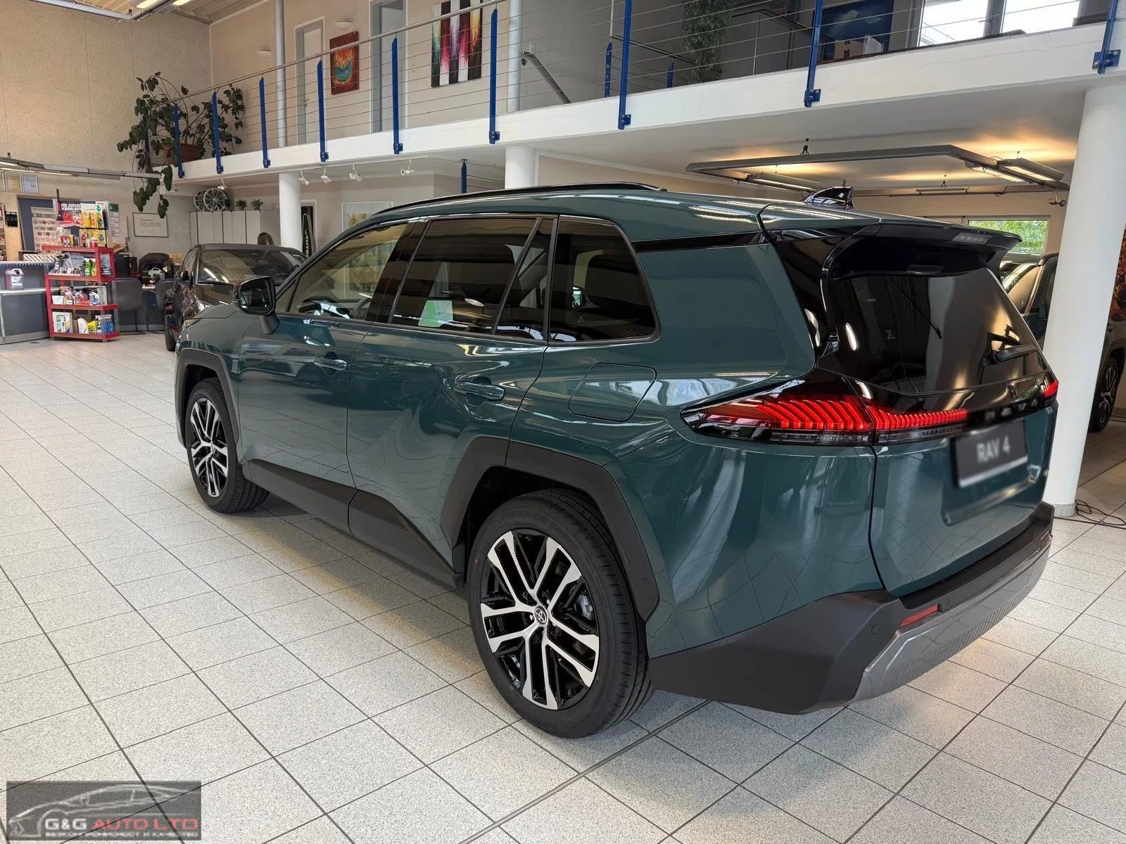 Toyota Rav4 НОВ!/LOUNGE/194HP/PANO/360/4X4/HUD/JBL/MEMO/489q, снимка 4 - Автомобили и джипове - 55308670