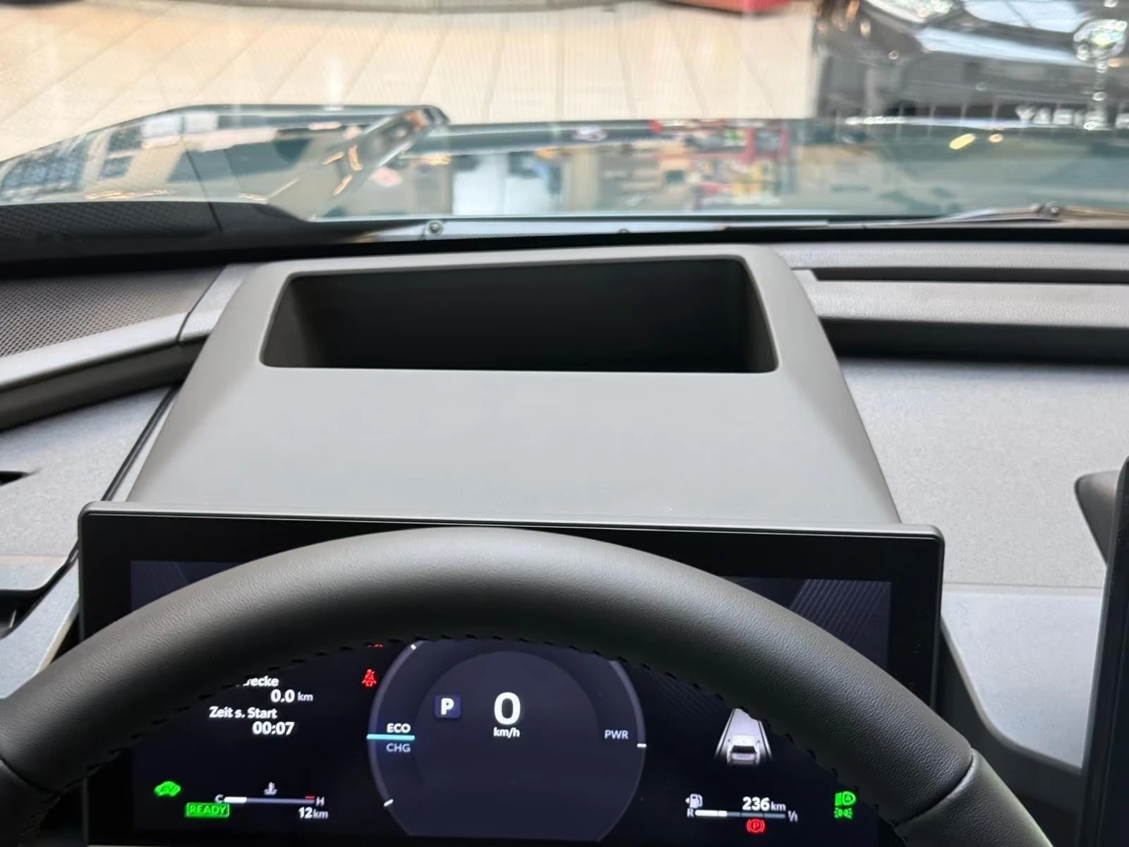 Toyota Rav4 НОВ!/LOUNGE/194HP/PANO/360/4X4/HUD/JBL/MEMO/489q, снимка 11 - Автомобили и джипове - 55308670