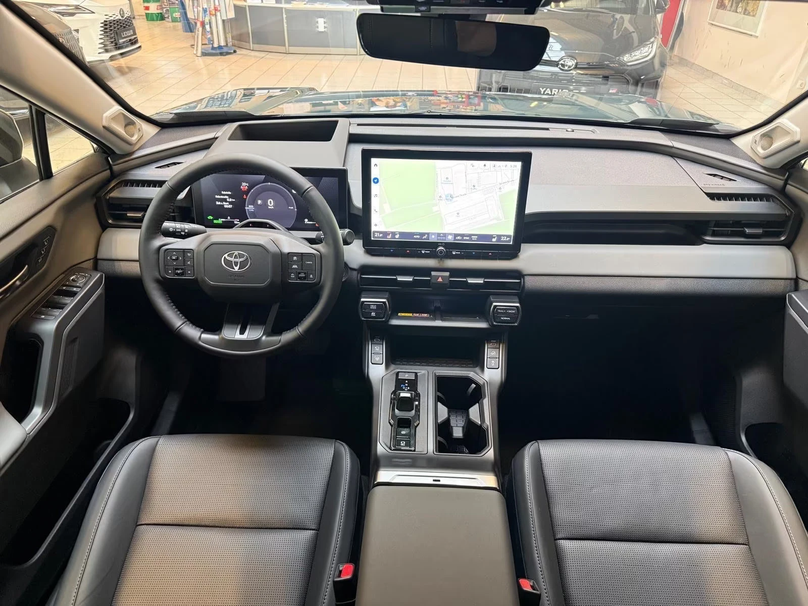 Toyota Rav4 НОВ!/LOUNGE/194HP/PANO/360/4X4/HUD/JBL/MEMO/489q, снимка 9 - Автомобили и джипове - 55308670