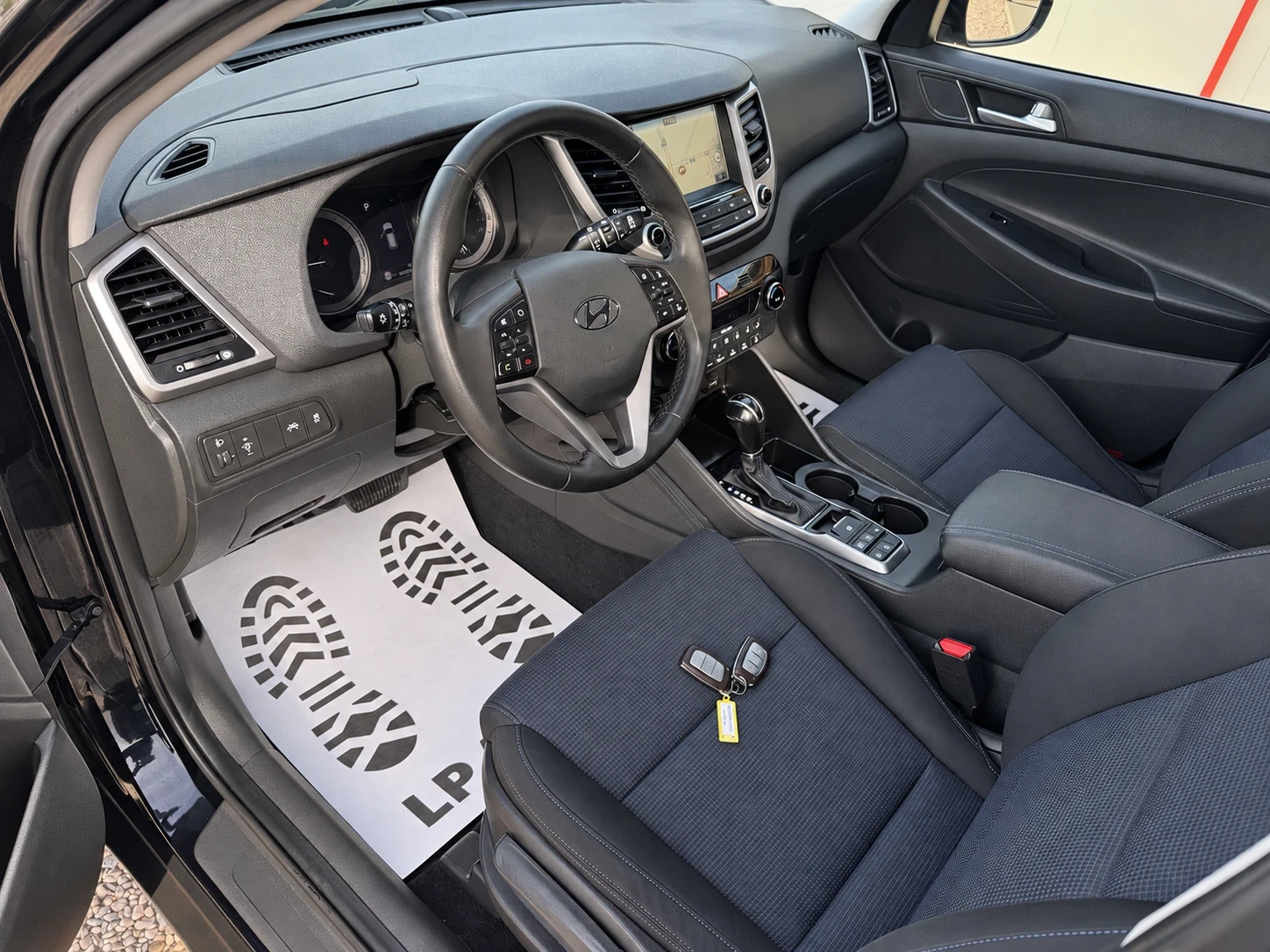 Hyundai Tucson 1.7CRDI* 141�.�* Xpossible* Automat* �. ������� | Mobile.bg � ����������� 6