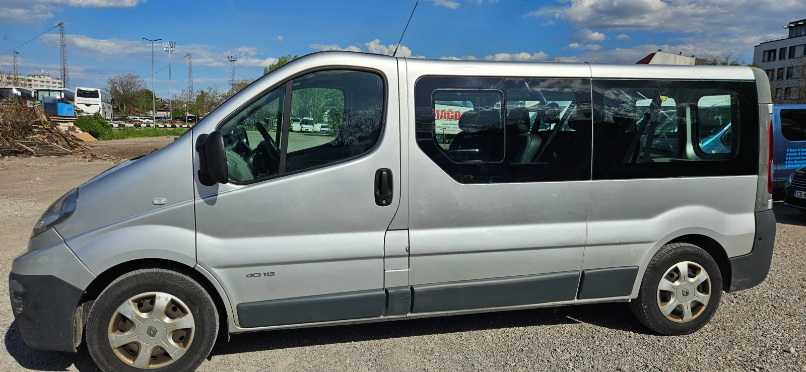 Renault Trafic 8+ 1 2.0 dci, снимка 2 - Бусове и автобуси - 54351860