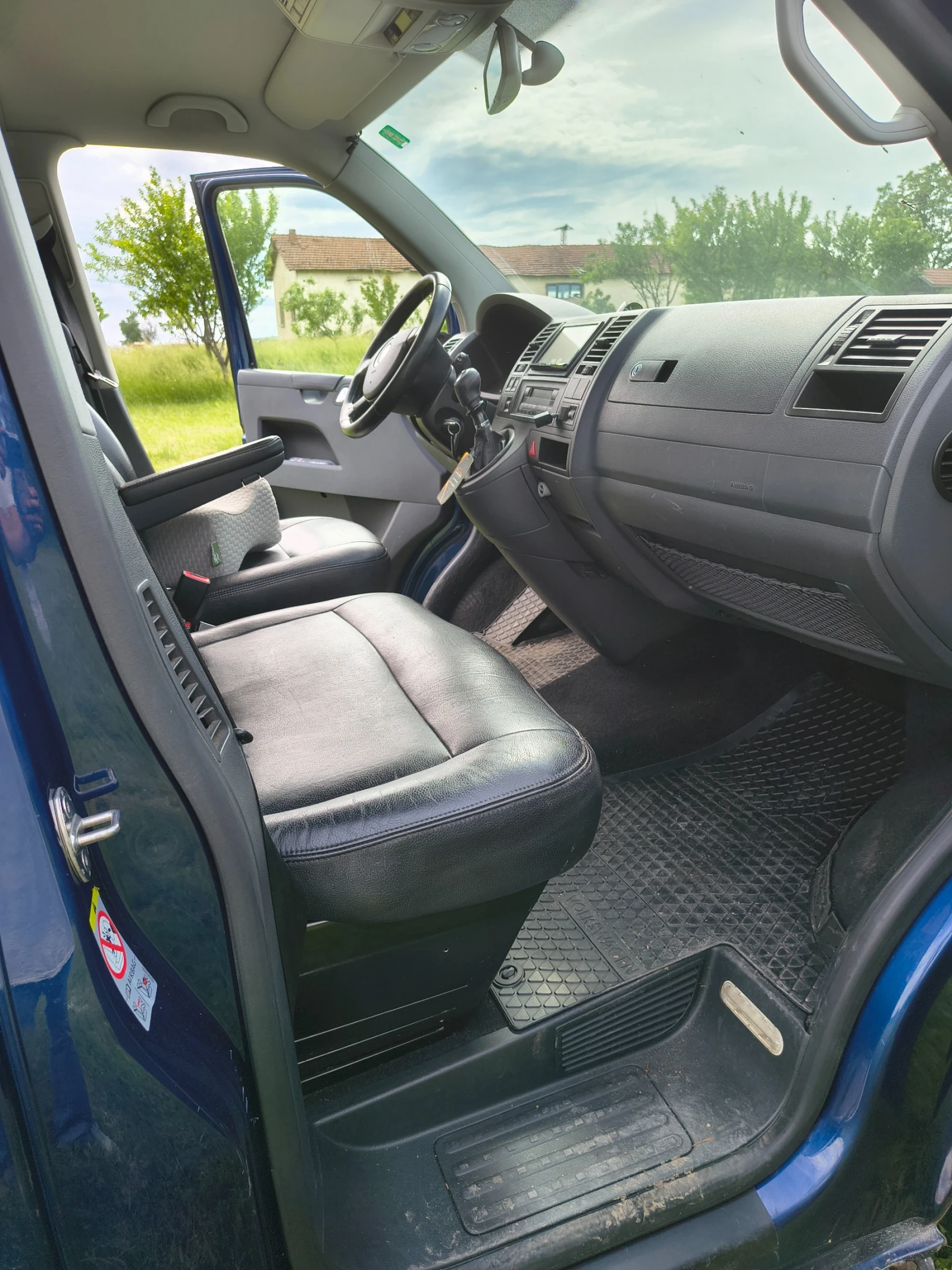 VW T5 HighLine, снимка 14 - Бусове и автобуси - 54687304