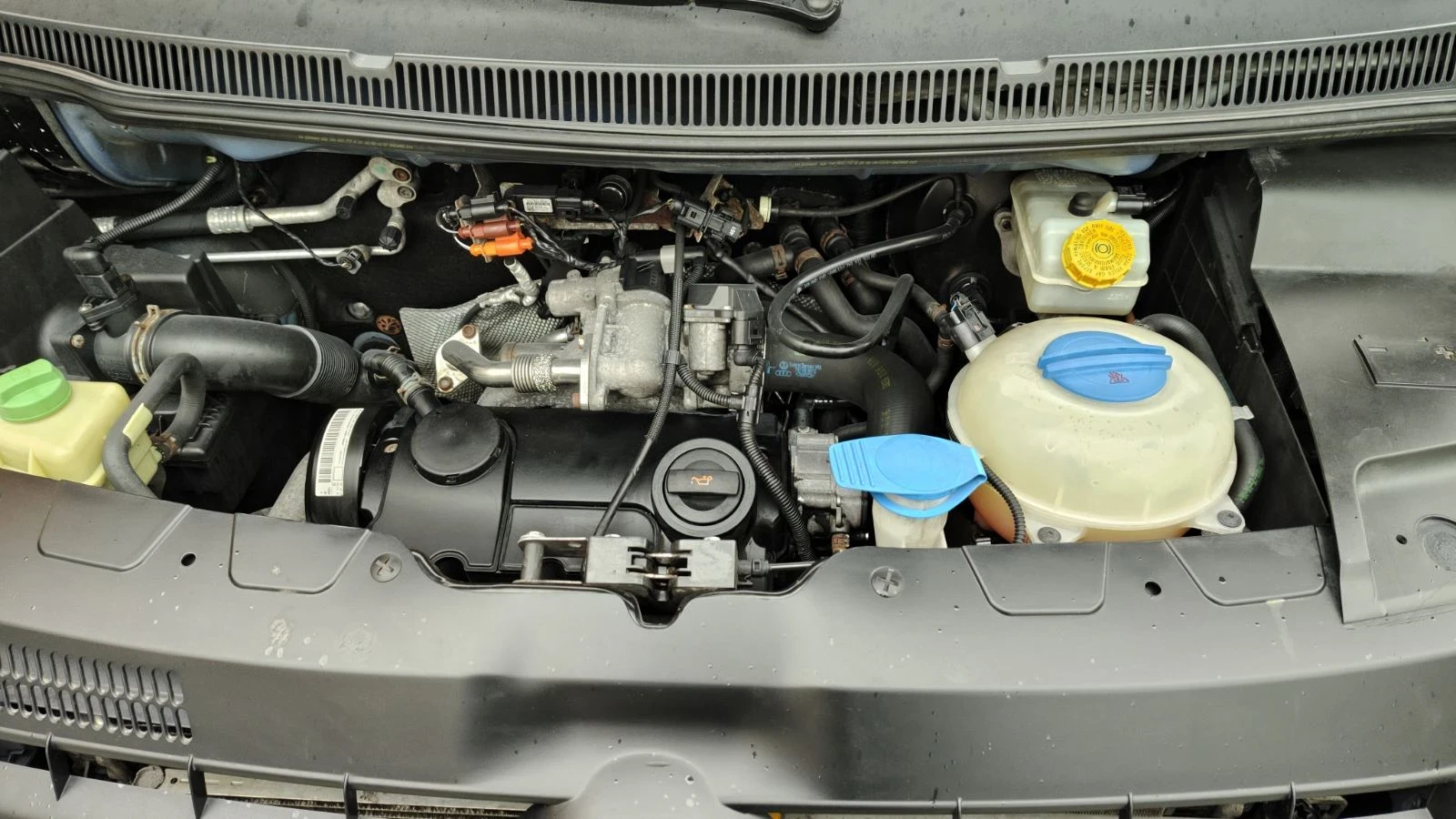 VW T5 1.9 TDI klima, снимка 10 - Бусове и автобуси - 54757419