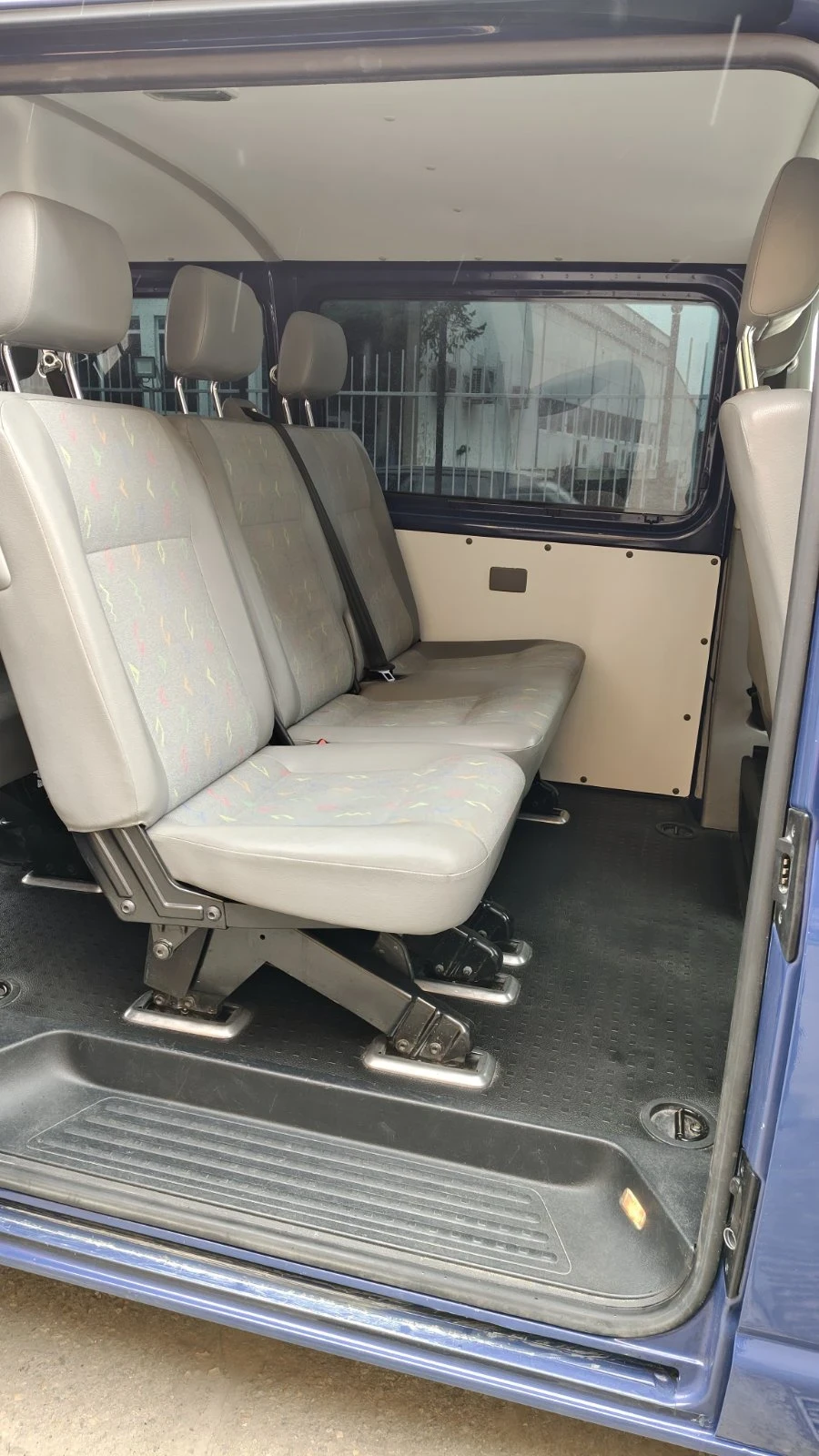 VW T5 1.9 TDI klima, снимка 7 - Бусове и автобуси - 54757419