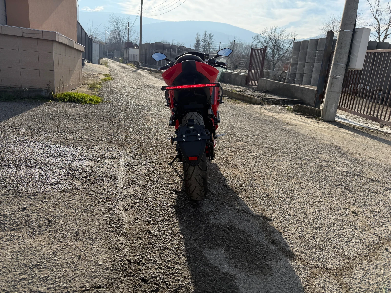 Други Друг Hurricane - изображение 5