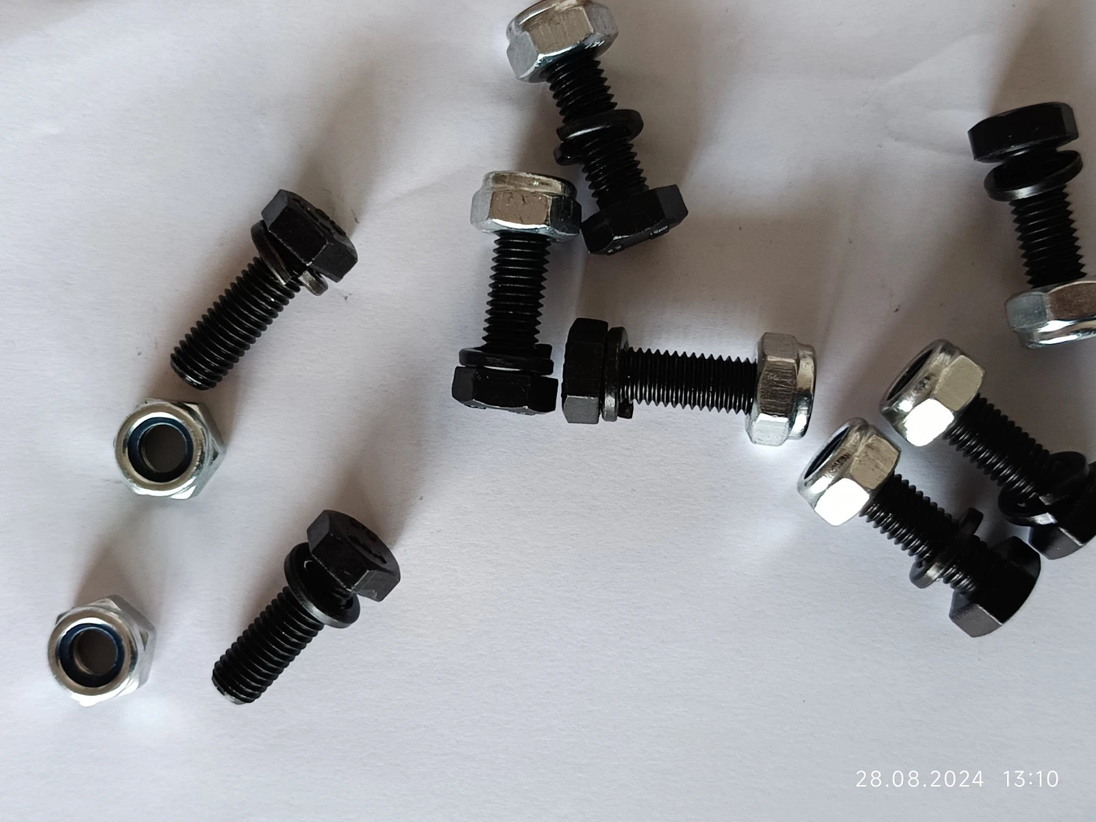  ISEKI   6 | Mobile.bg   12