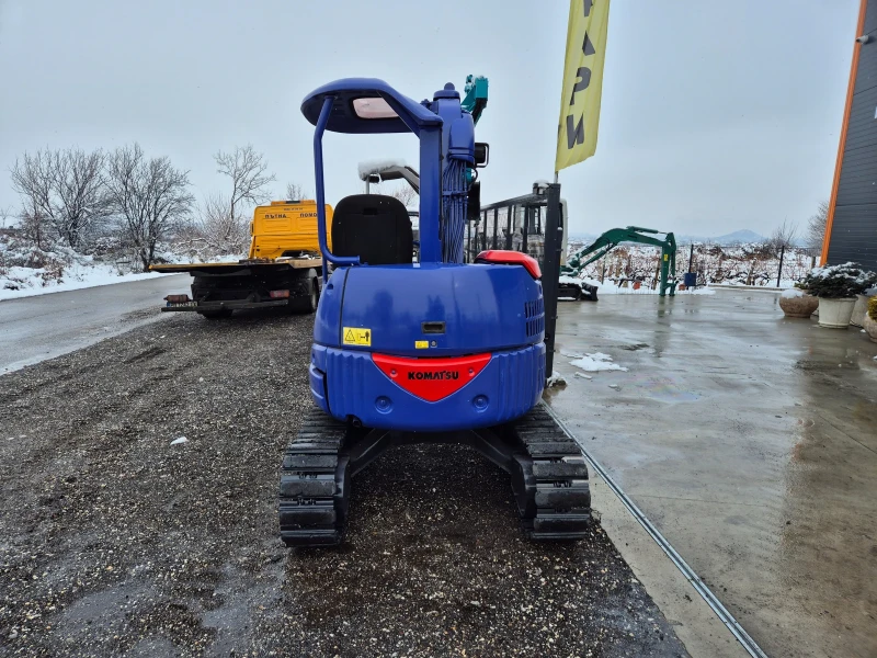 Багер Komatsu 2 тона / ПЕРФЕКТЕН / КАТО НОВ, снимка 4 - Индустриална техника - 48694278