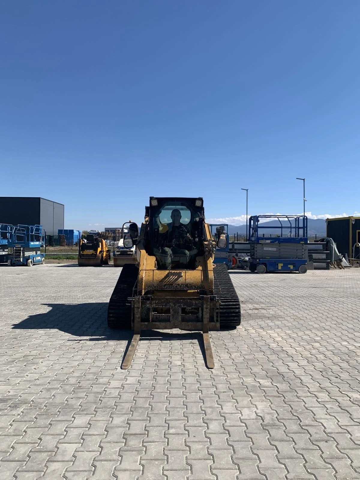 Мини челни товарачи Cat 287 С, снимка 16 - Индустриална техника - 54863898