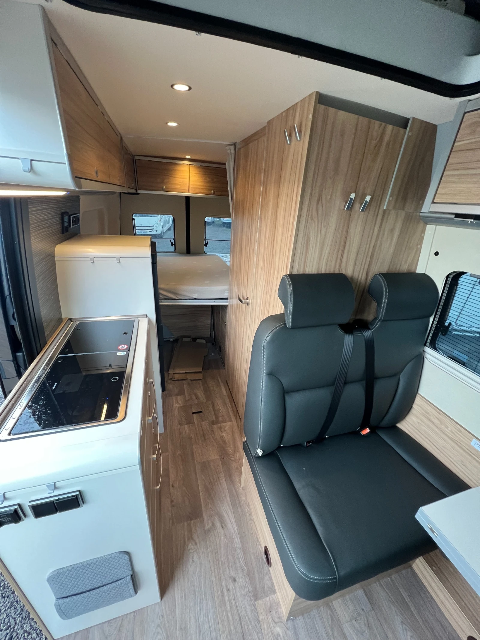 Кемпер HYMER / ERIBA Grand Canion S 3.0 L 190 hp , снимка 9 - Каравани и кемпери - 54383262