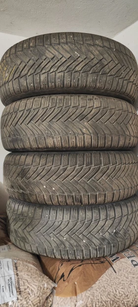 Гуми Зимни 215/60R17, снимка 12