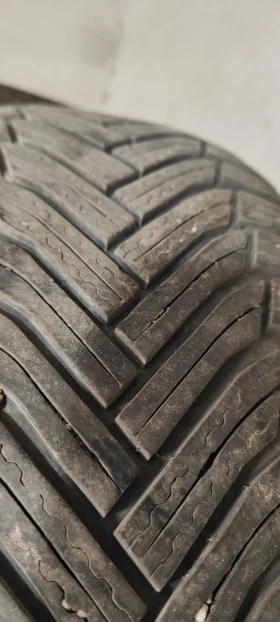 Гуми Зимни 215/60R17, снимка 7