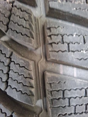 Гуми Зимни 215/55R17, снимка 7