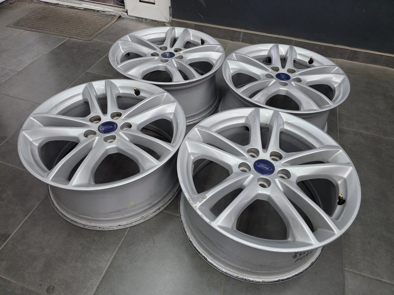Джанти за Ford, снимка 4 - Гуми и джанти - 56718148