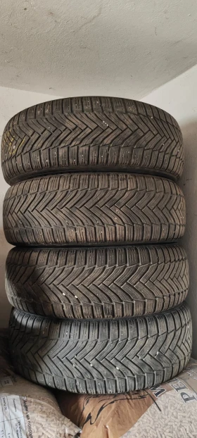Гуми Зимни 215/60R17, снимка 16 - Гуми и джанти - 52595784