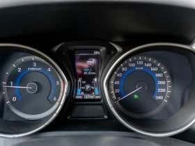 Hyundai I30 1.6 CRDI - 110к.с - АВТОМАТИК - КЛИМАТРОНИК , снимка 14