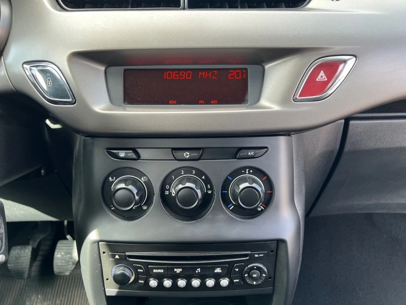 Citroen C3 = = 1.2= = EURO 5 B, снимка 10 - Автомобили и джипове - 37663047