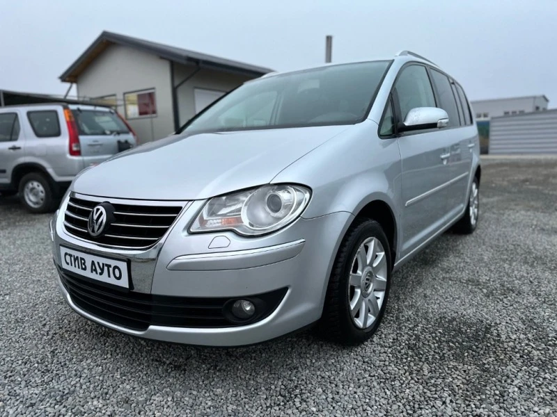 VW Touran 2.0TDI, снимка 3 - Автомобили и джипове - 43399271