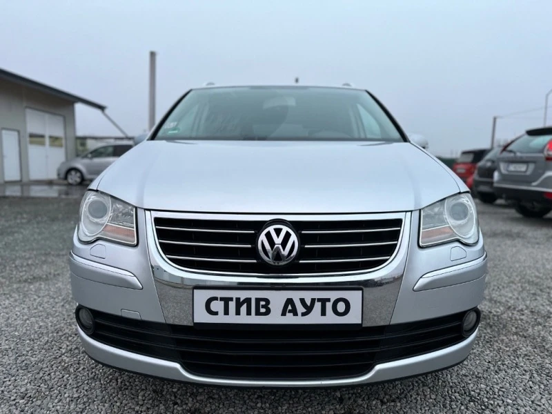 VW Touran 2.0TDI, снимка 2 - Автомобили и джипове - 43399271