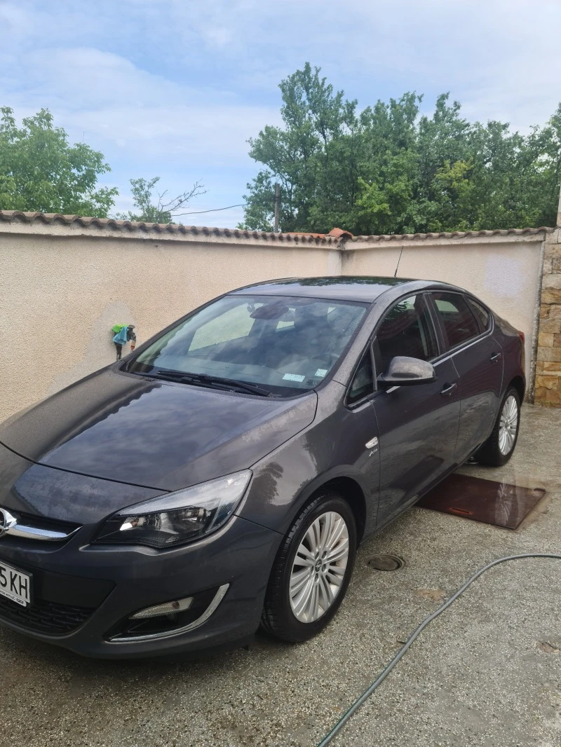 Opel Astra J 1.4T  170 к.с., снимка 2 - Автомобили и джипове - 46383509