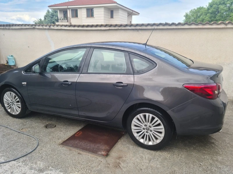 Opel Astra J 1.4T  170 к.с., снимка 3 - Автомобили и джипове - 49072010