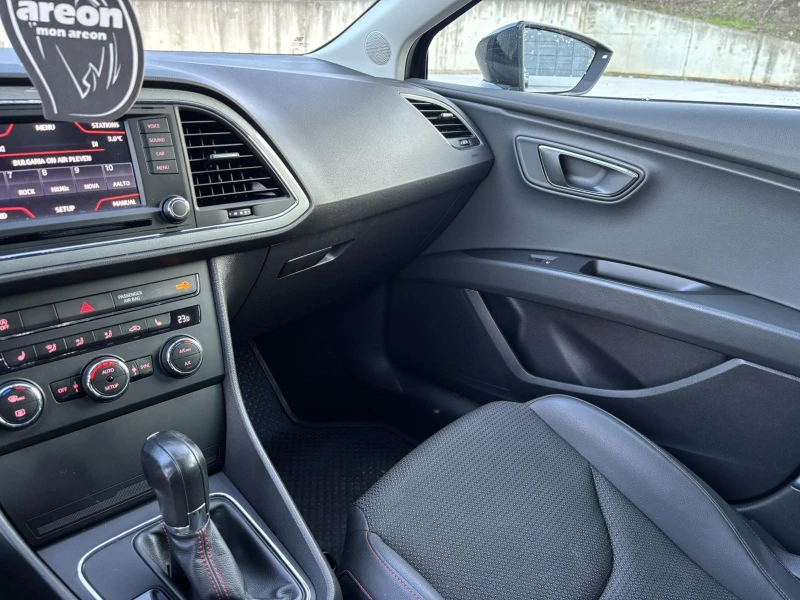 Seat Leon 2.0 TDI, снимка 9 - Автомобили и джипове - 48294700