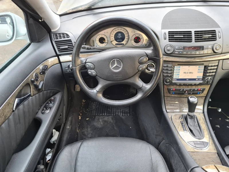 Mercedes-Benz E 500 20бр.4 Matik 388/306к.с., снимка 6 - Автомобили и джипове - 48518167