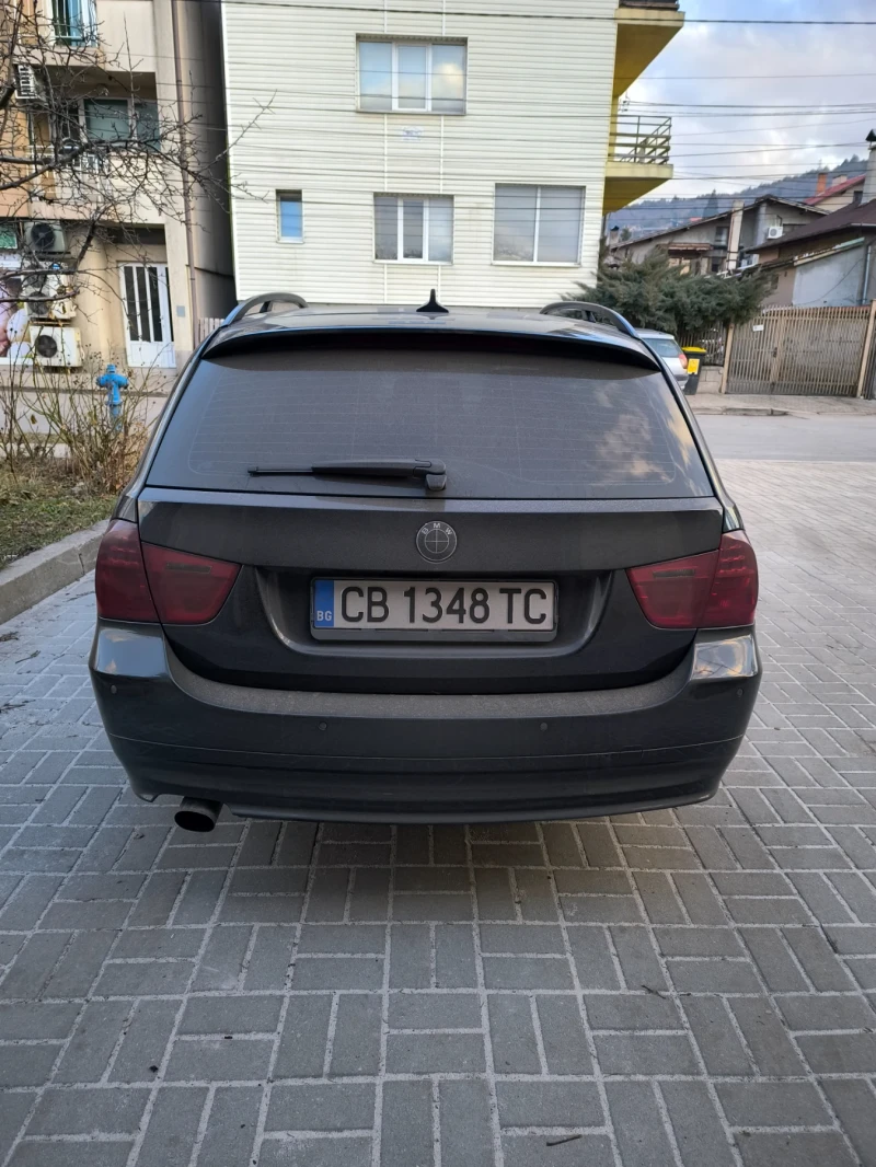 BMW 320, снимка 8 - Автомобили и джипове - 49002281