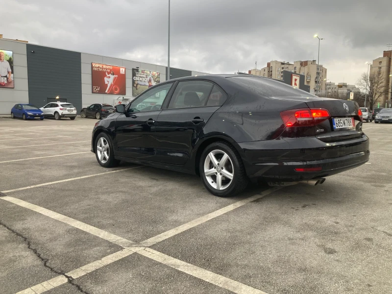 VW Jetta 1.4 АВТОМАТИК, снимка 1 - Автомобили и джипове - 49185827