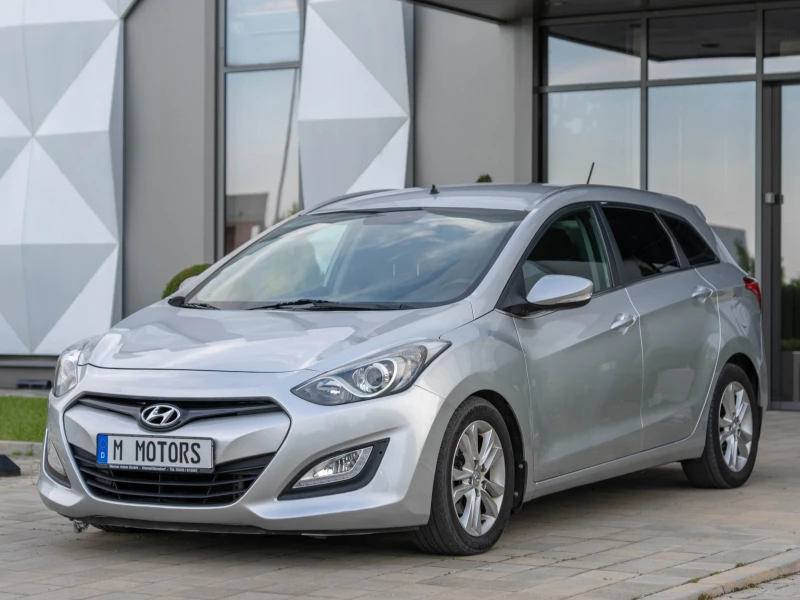 Hyundai I30 1.6 CRDI - 110к.с - АВТОМАТИК - КЛИМАТРОНИК , снимка 3 - Автомобили и джипове - 50450749