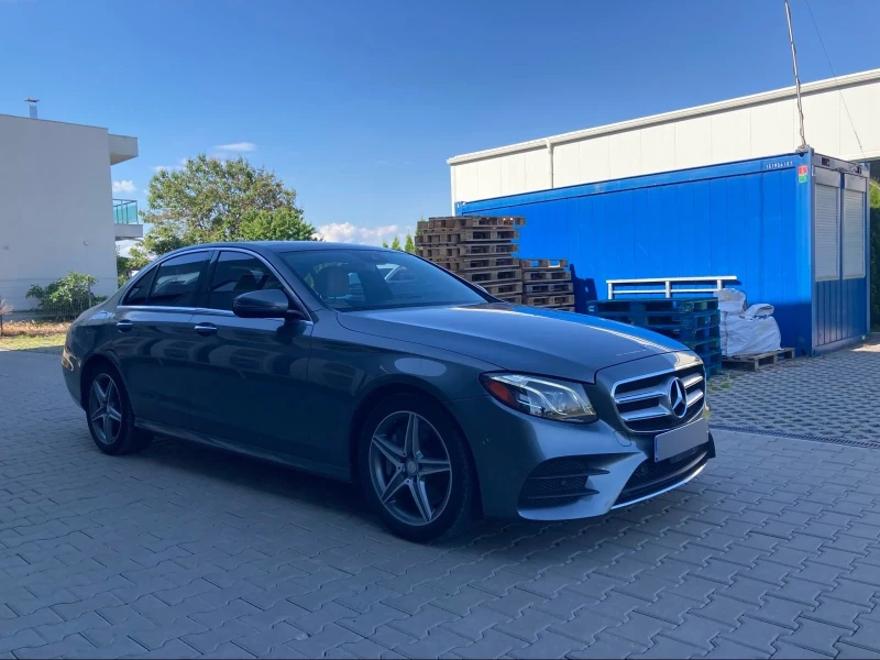 Mercedes-Benz E 300 4Matic/AMG/Серв. ист./2 ключа/Масаж/CarPlay/Пано, снимка 3 - Автомобили и джипове - 52488509