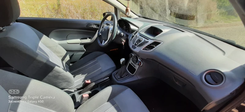 Ford Fiesta Бензин/Газ, снимка 2 - Автомобили и джипове - 52854328