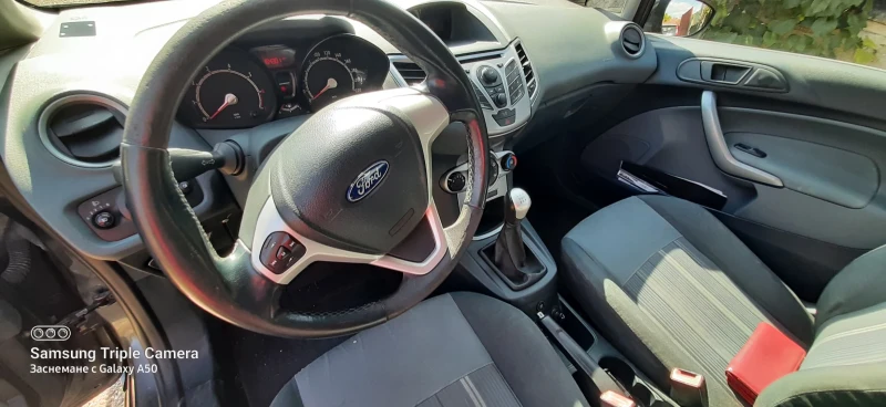 Ford Fiesta Бензин/Газ, снимка 3 - Автомобили и джипове - 52854328