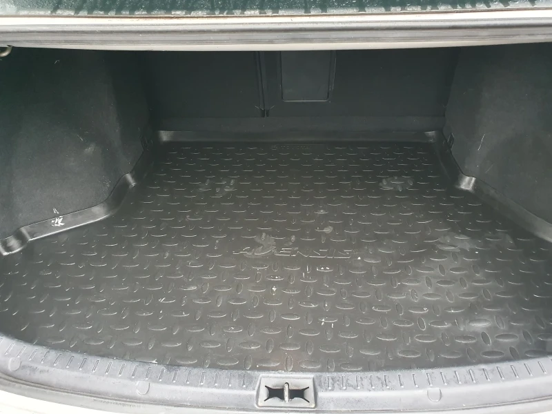 Toyota Avensis Luxury 115.000км, снимка 13 - Автомобили и джипове - 52589621