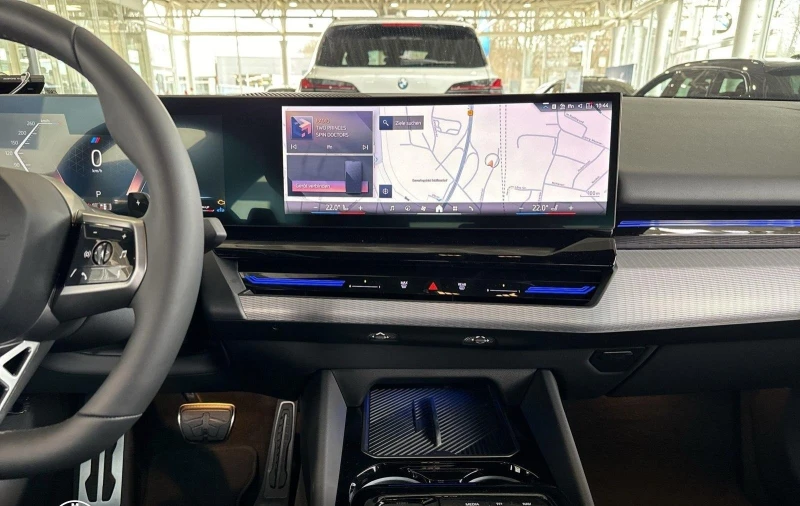 BMW 520 d/ M-SPORT/ LED/ CAMERA/ KEYLESS/, снимка 12 - Автомобили и джипове - 52611007