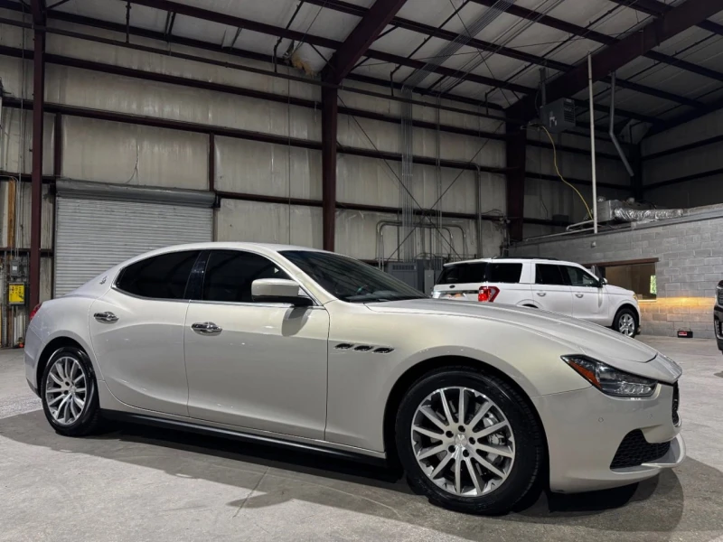 Maserati Ghibli * CARFAX * БЕЗ ПЪРВОНАЧАЛНА ВНОСКА, снимка 2 - Автомобили и джипове - 52816320