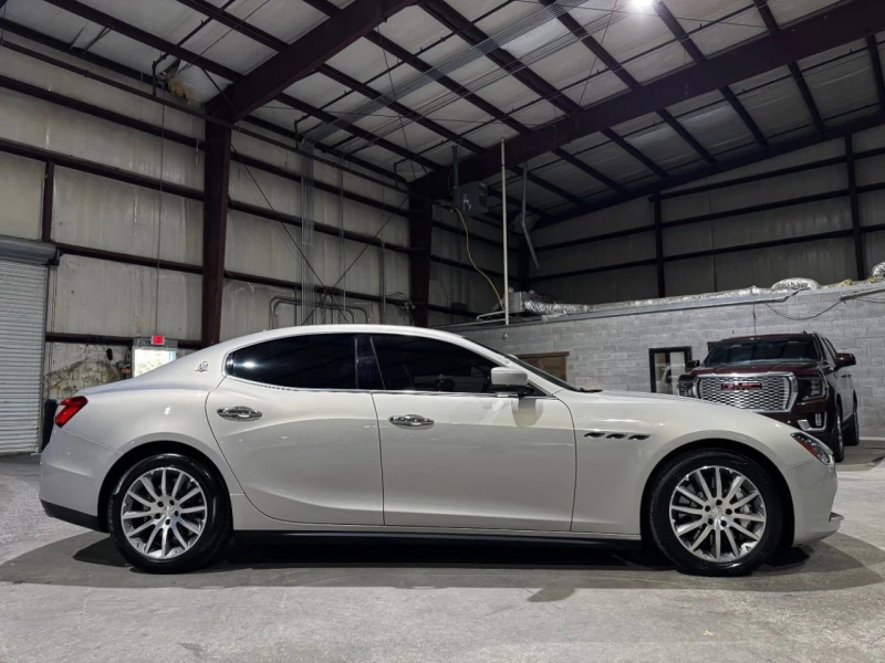 Maserati Ghibli * CARFAX * БЕЗ ПЪРВОНАЧАЛНА ВНОСКА, снимка 3 - Автомобили и джипове - 52816320