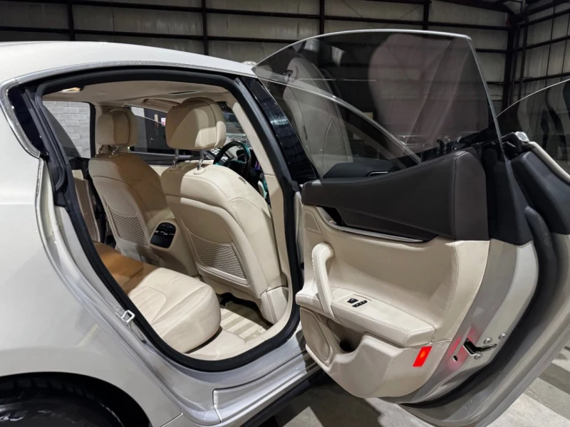 Maserati Ghibli * CARFAX * БЕЗ ПЪРВОНАЧАЛНА ВНОСКА, снимка 12 - Автомобили и джипове - 52816320