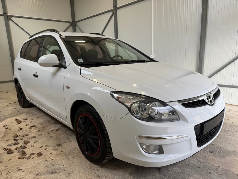 Hyundai I30 1.6 CRDI, снимка 2 - Автомобили и джипове - 52996926