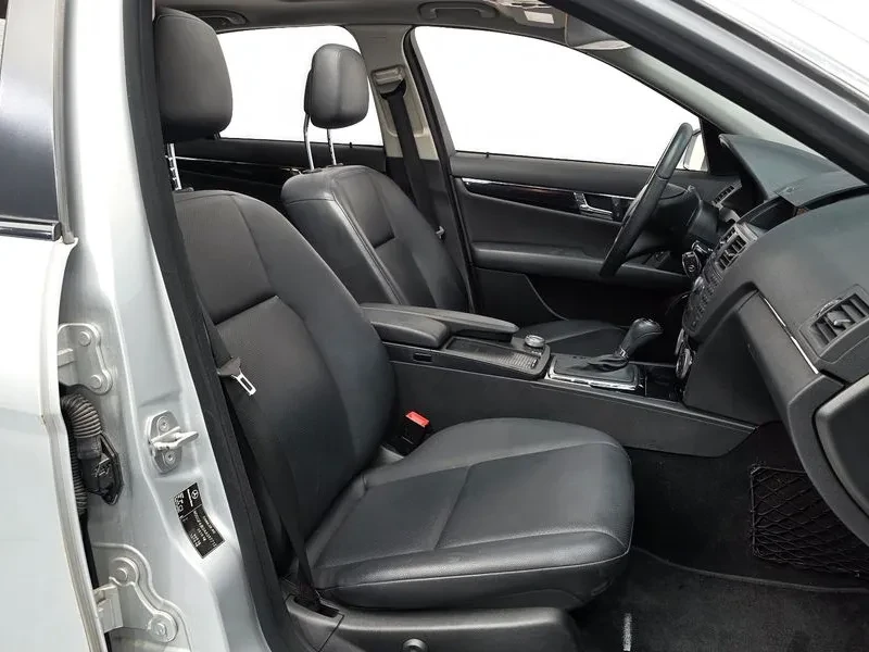 Mercedes-Benz C 200 W204 C200 Cgi, снимка 9 - Автомобили и джипове - 55015115