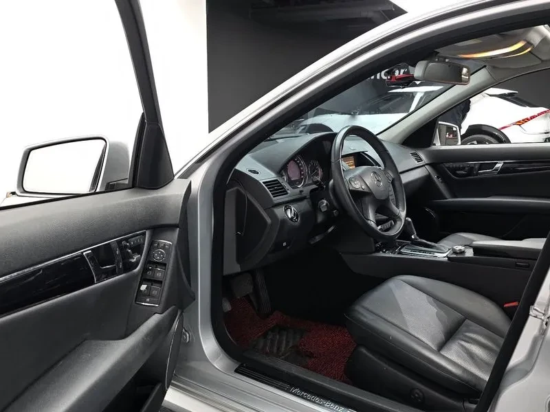Mercedes-Benz C 200 W204 C200 Cgi, снимка 11 - Автомобили и джипове - 55015115