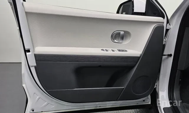 Hyundai Ioniq 5 AWD / 360 / АВТОНОМНО КАРАНЕ / ОБДУХВАНЕ / ЛИЗИНГ, снимка 8 - Автомобили и джипове - 55410437