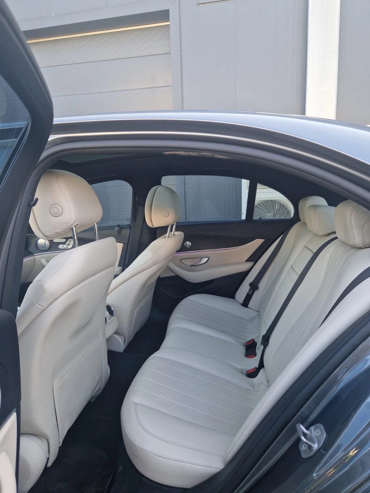 Mercedes-Benz E 300 4Matic/AMG/. ./2 //CarPlay/ | Mobile.bg   15