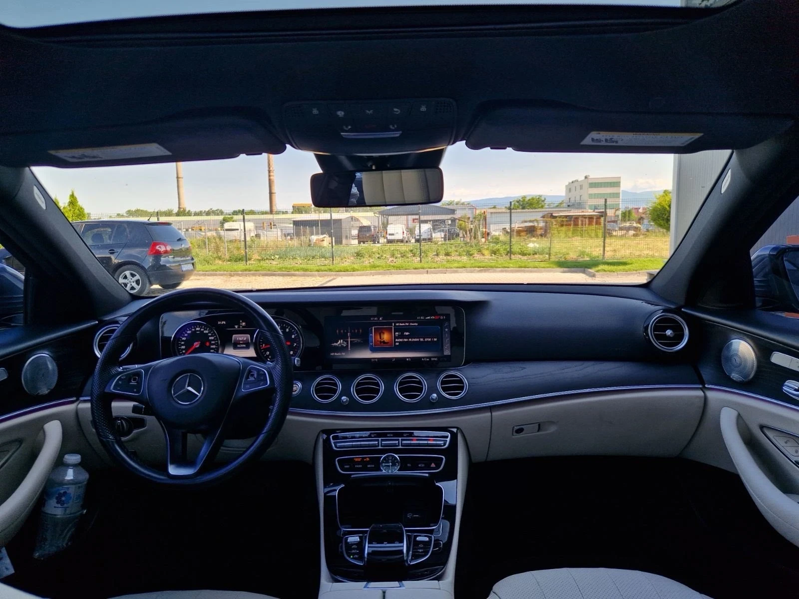 Mercedes-Benz E 300 4Matic/AMG/. ./2 //CarPlay/ | Mobile.bg   14