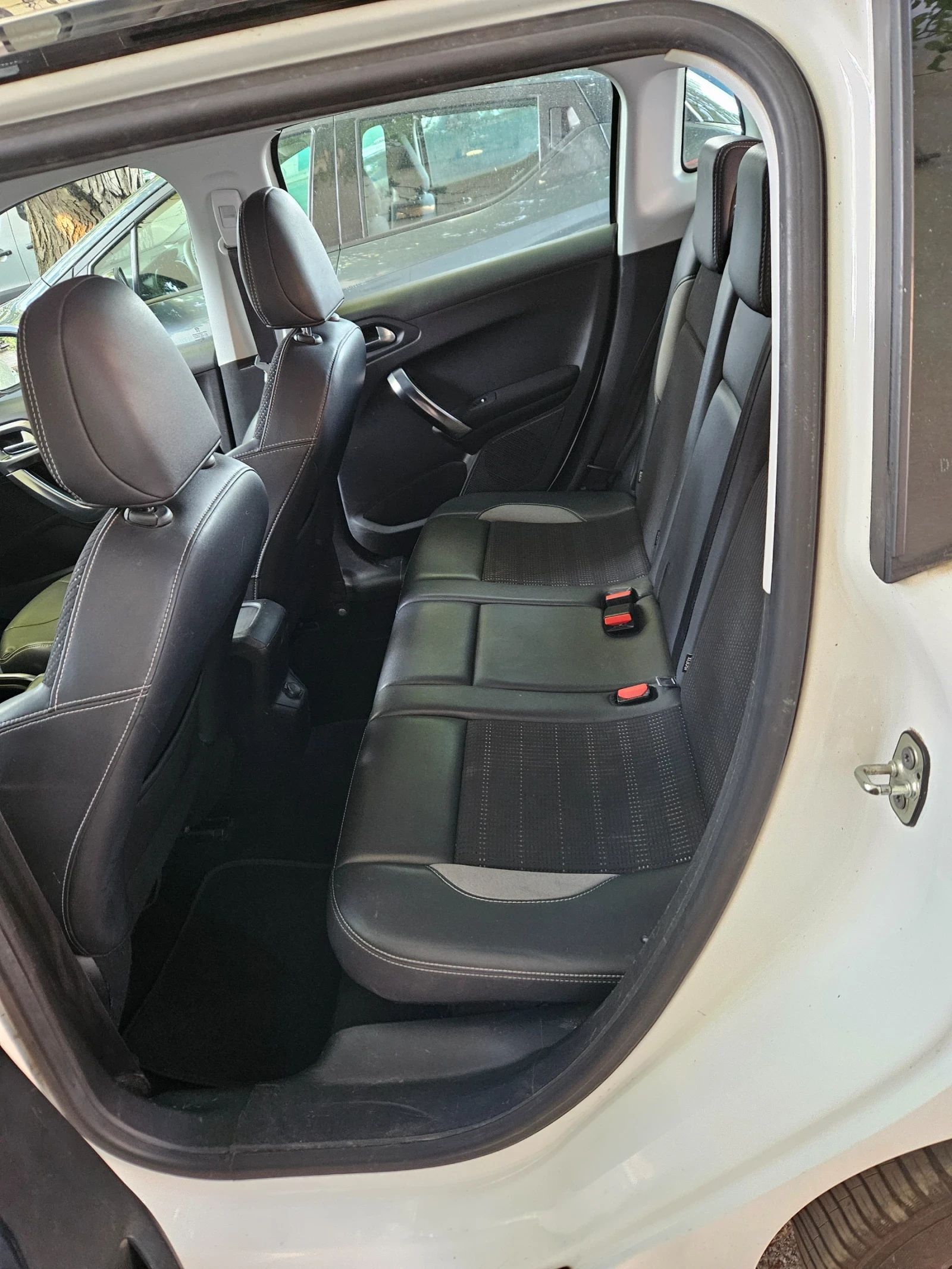 Peugeot 2008 1.6  E-HDI EURO 5  | Mobile.bg   11