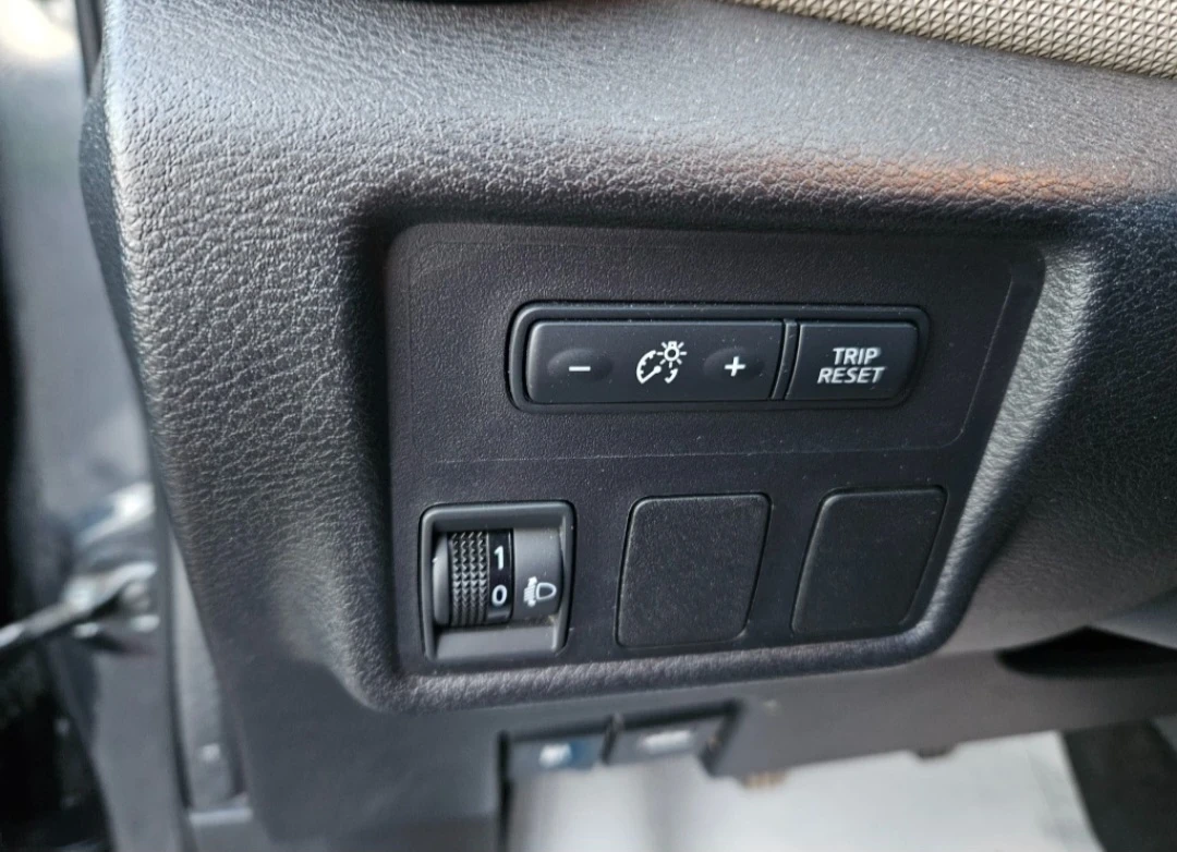 Nissan Micra 1.0 EURO 6 , снимка 10 - Автомобили и джипове - 53334897