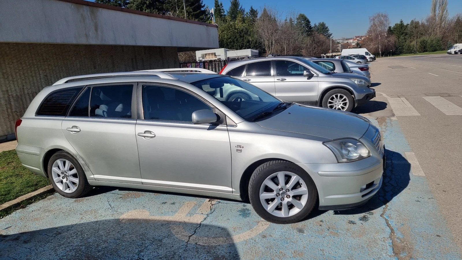 Toyota Avensis 2.0 D4D 116 к.с - изображение 2