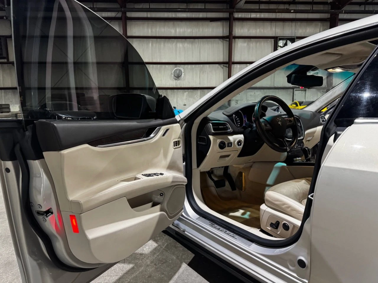 Maserati Ghibli * CARFAX * БЕЗ ПЪРВОНАЧАЛНА ВНОСКА - изображение 10